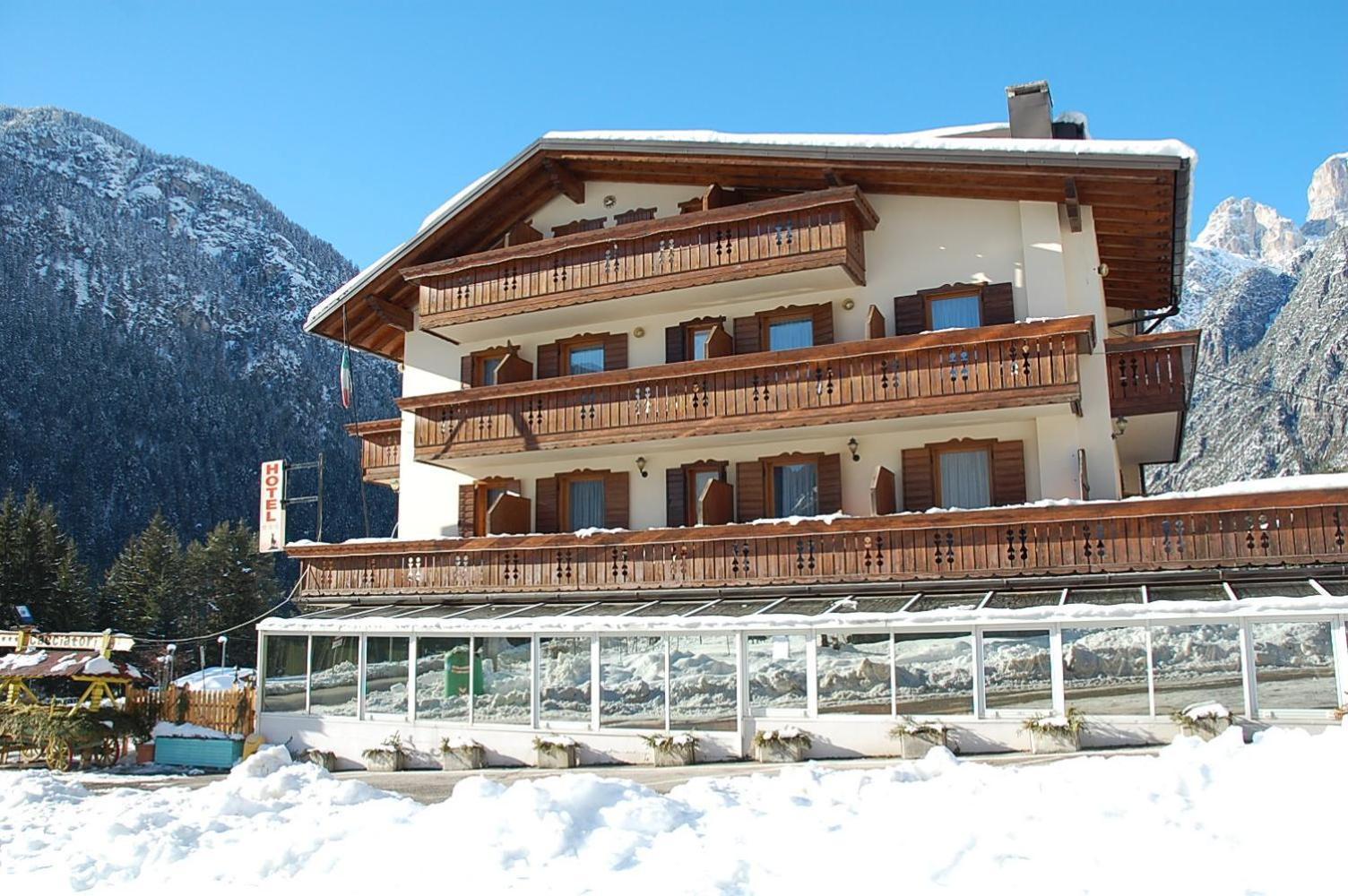 Albergo Ristorante Cacciatori Ауронцо-ди-Кадоре Экстерьер фото